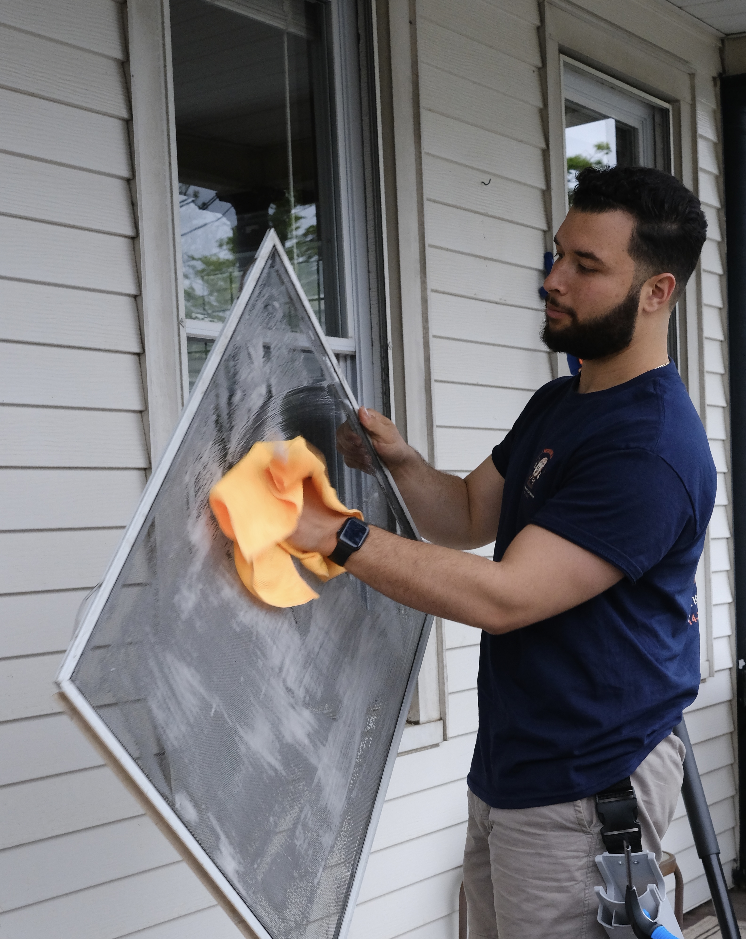 Miguel of Villa Window Washing